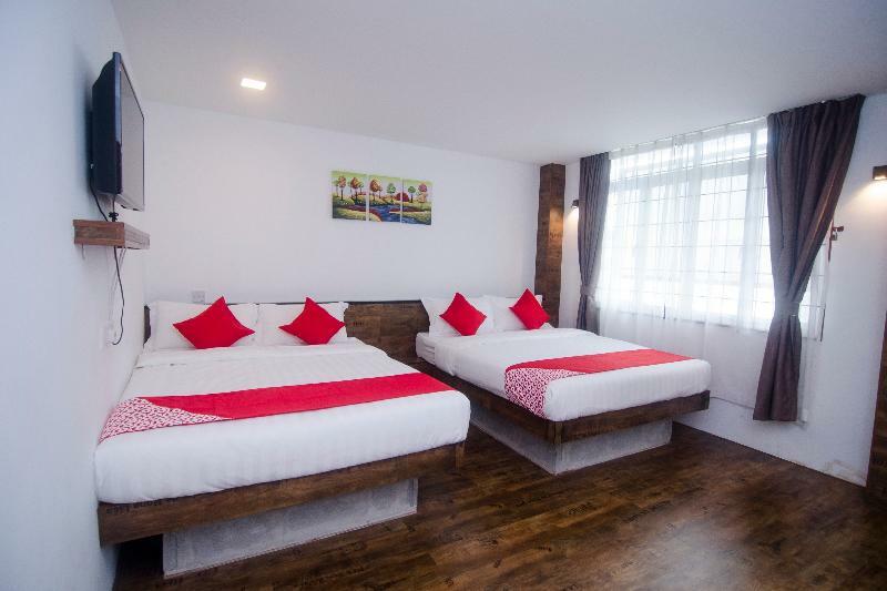 Oyo 836 Mandurah Room & Cafe Kuching Exterior foto