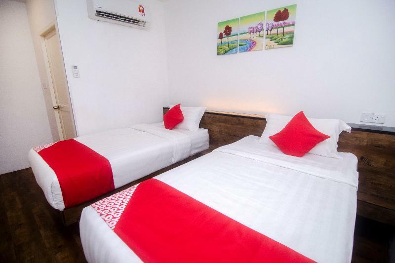 Oyo 836 Mandurah Room & Cafe Kuching Exterior foto